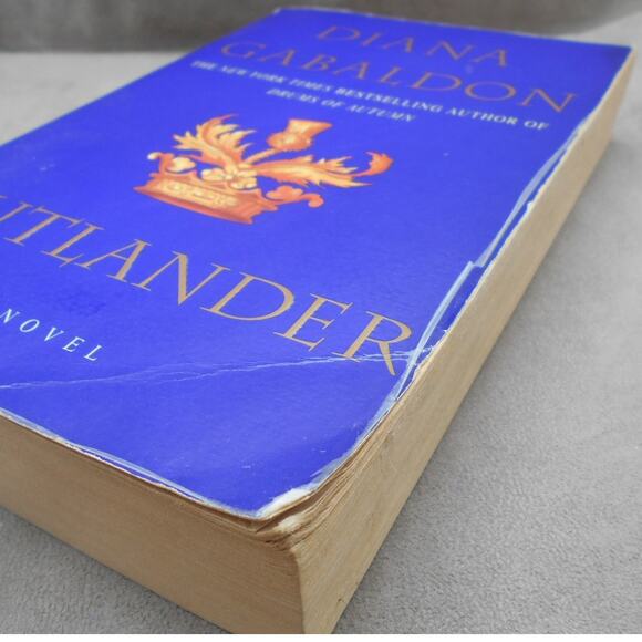 Outlander by Diana Gabaldon 2007  Paperback Good - Picture 4 of 9